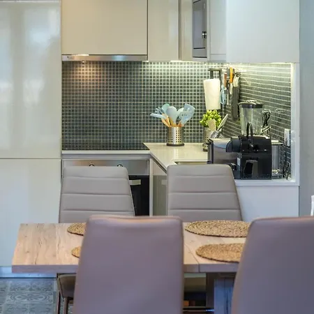 Joao Iv Jewel Retreat By Lovelystay Porto