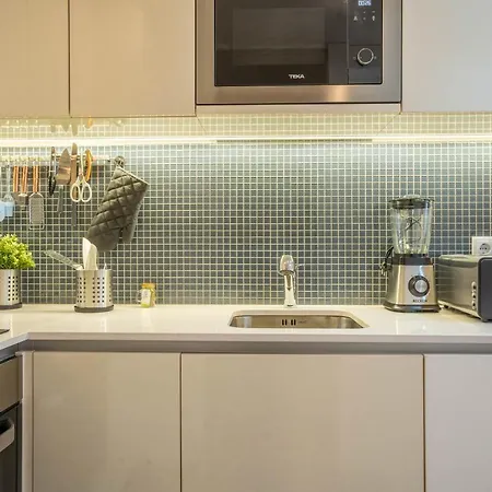 Apartment Joao Iv Jewel Retreat By Lovelystay Porto